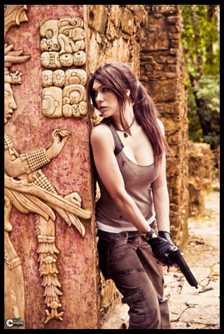 Illustration for article titled Tomb Raider Cosplay At Actual Mayan Temple